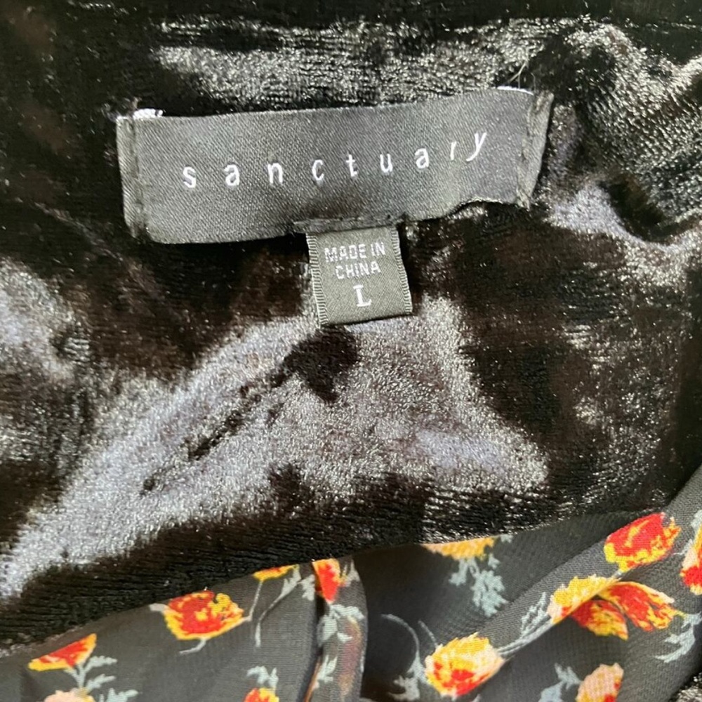 Sanctuary Black Crushed Velvet Blazer with Floral Liner - Picture 5 of 11